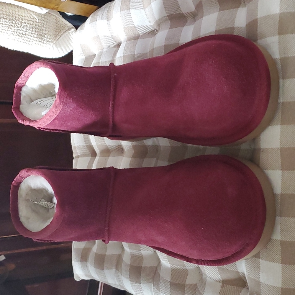 Koolaburta by UGG Boots size 6